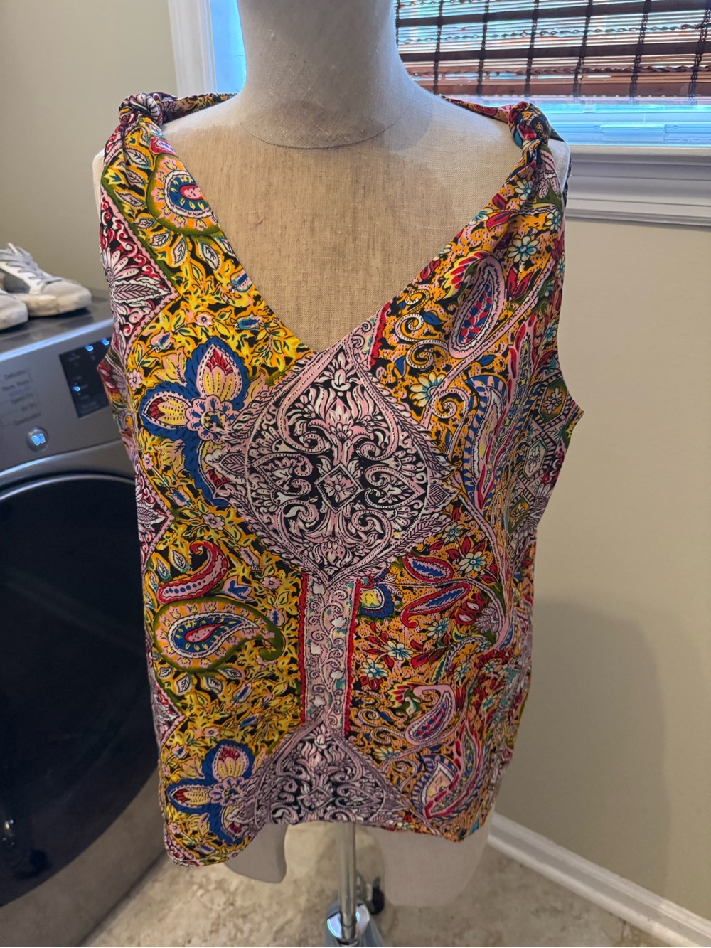 Paisley V-Neck Sleeveless Tank Top - Yellow Multi